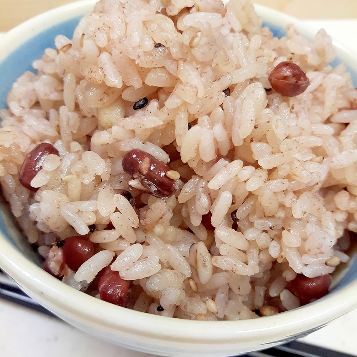 お赤飯の素で！子供が喜ぶ(^^)雑穀米風お赤飯♪